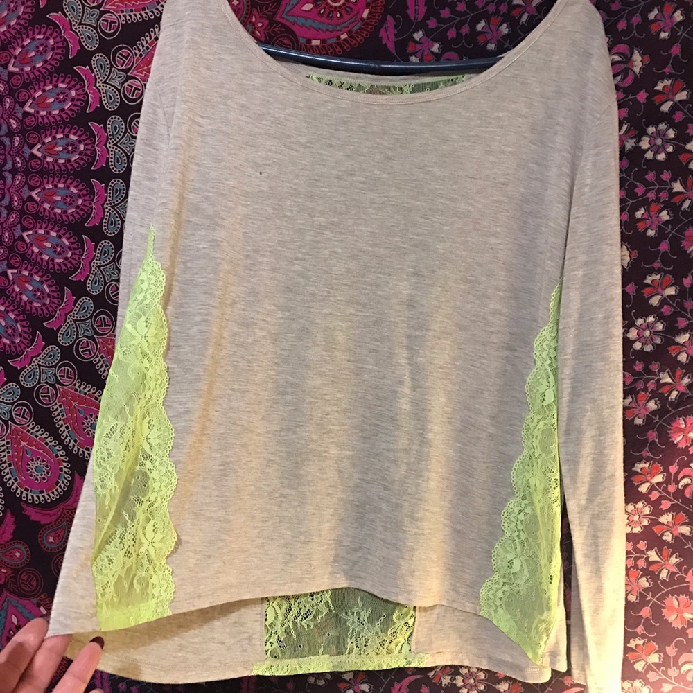 American Eagle fluorescent lace & oatmeal xl top