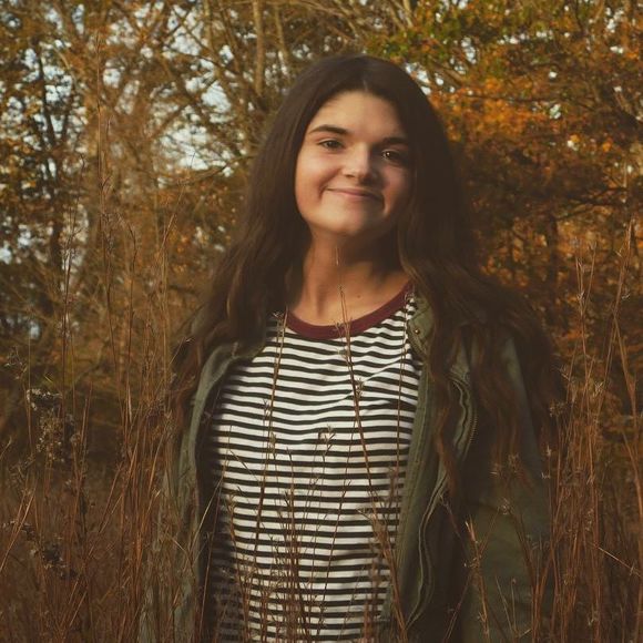 Meet your Posher, Kayla - Picture 1 of 1