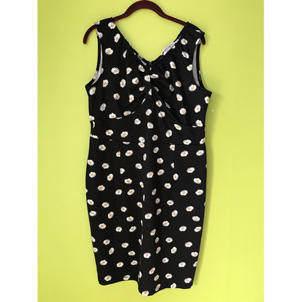 Poppy & Bloom Ruched Daisies Black Dress Sz 14