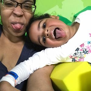 Meet your Posher, Manuelita