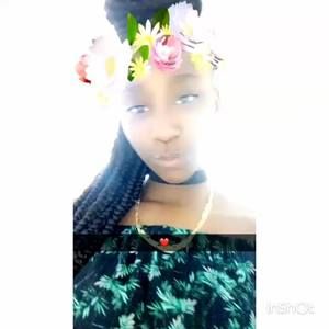 Meet your Posher, Cyia