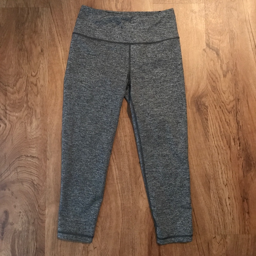 Victoria’s Secret Grey Knockout Capri
