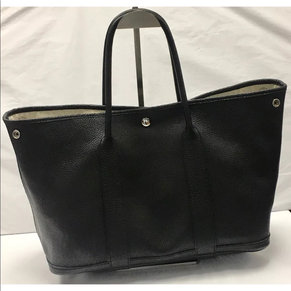 ♦️SOLD♦️HERMÈS  BLACK LEATHER NEGONDA GARDEN