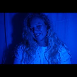 Meet your Posher, Chloe