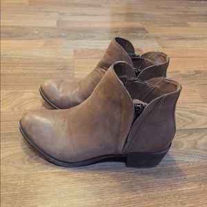 Leather ankle boots or booties