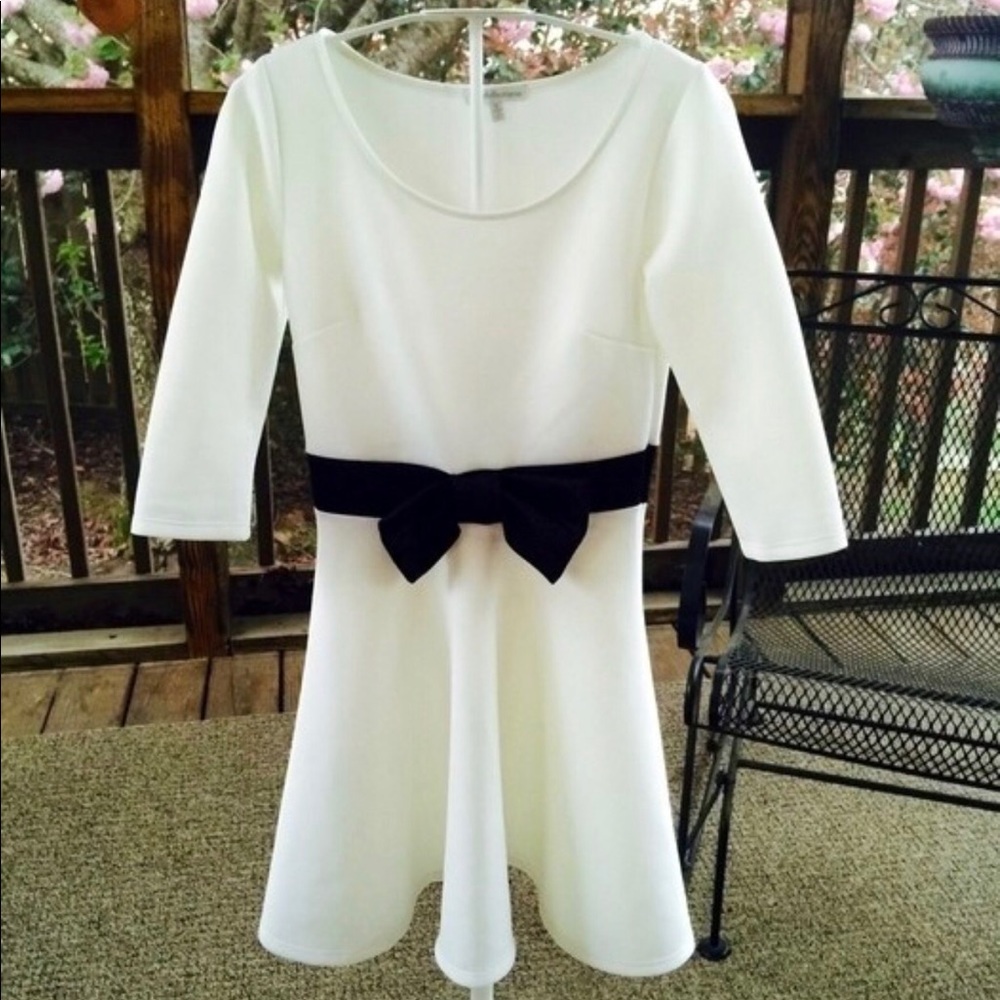 Black & White Bow Skater Dress 3/4 Sleeve