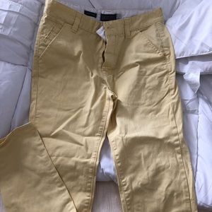 Skinny Chino Yellow Hawkings McGill