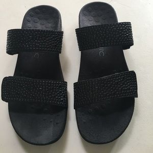Vionic Sandles size 8 Black