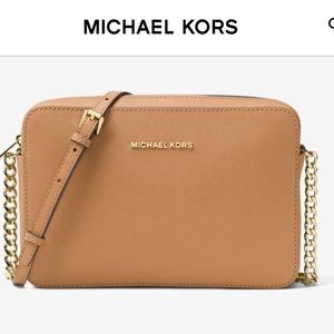 Micheal Kors Tan Jet set Saffiano crossbody purse