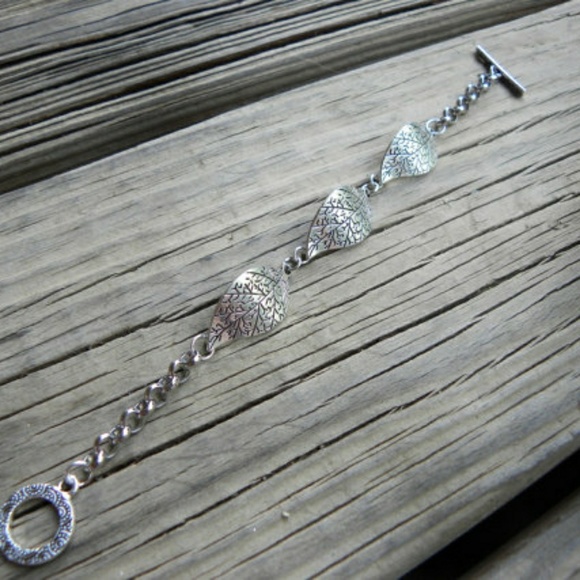 Silver Leaves Toggle Bracelet - Picture 2 of 3