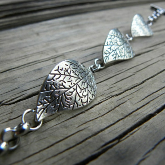 Silver Leaves Toggle Bracelet - Picture 3 of 3