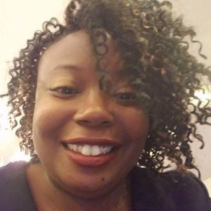 Meet your Posher, Loni