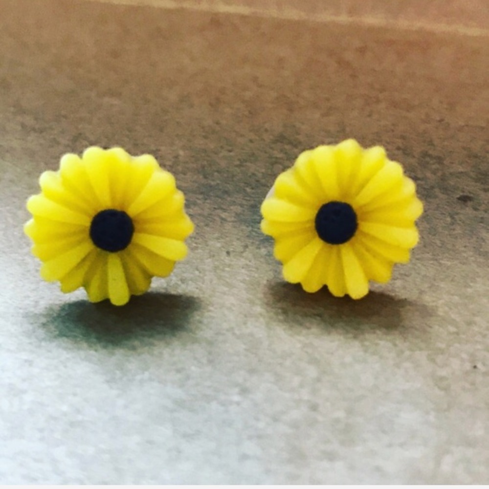 Sunflower acrylic earrings black yellow