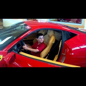 Meet your Posher, Andres