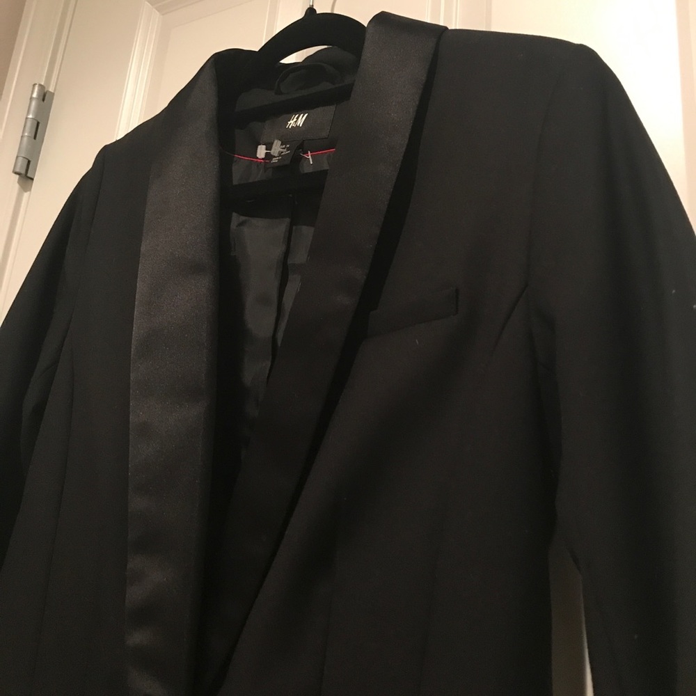 H&M Black Blazer