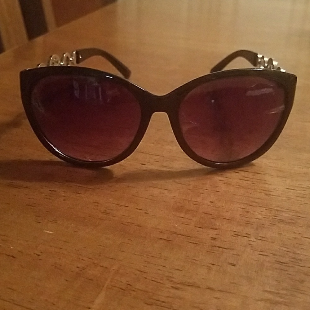 Chain Linked Sunglasses New In Box