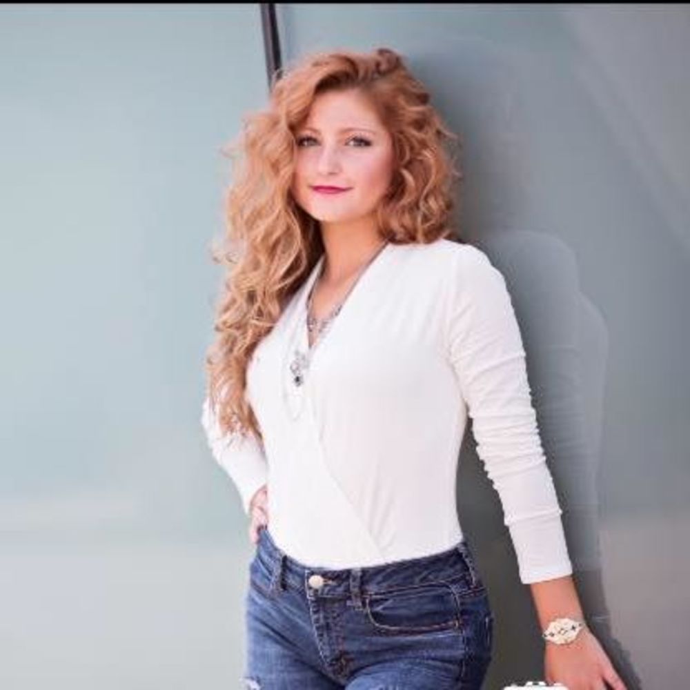 Meet your Posher, Madi