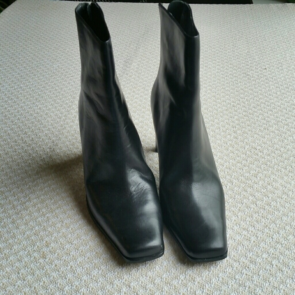 Van Eli Leather Boots Black Zip 6M