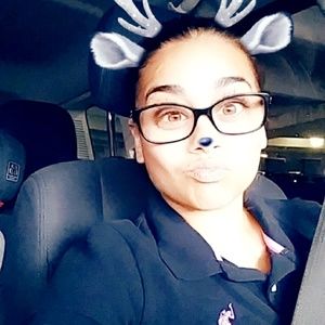 Meet your Posher, Noemi