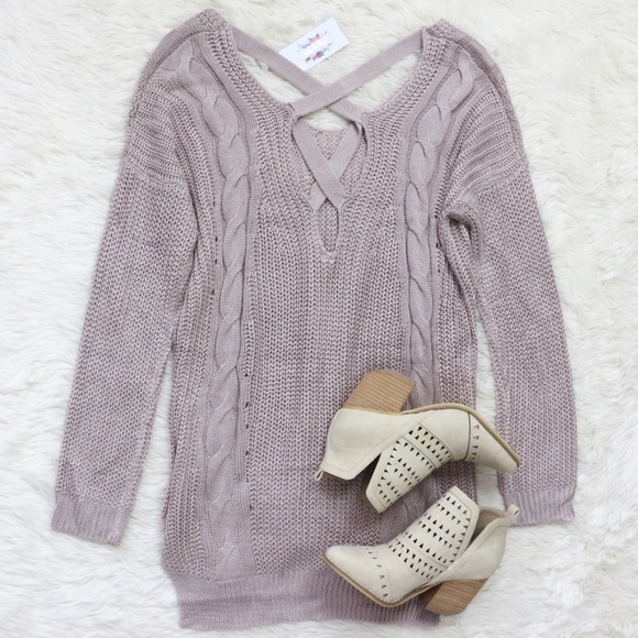 'Don't Get It Twisted' Sweater - Picture 5 of 6