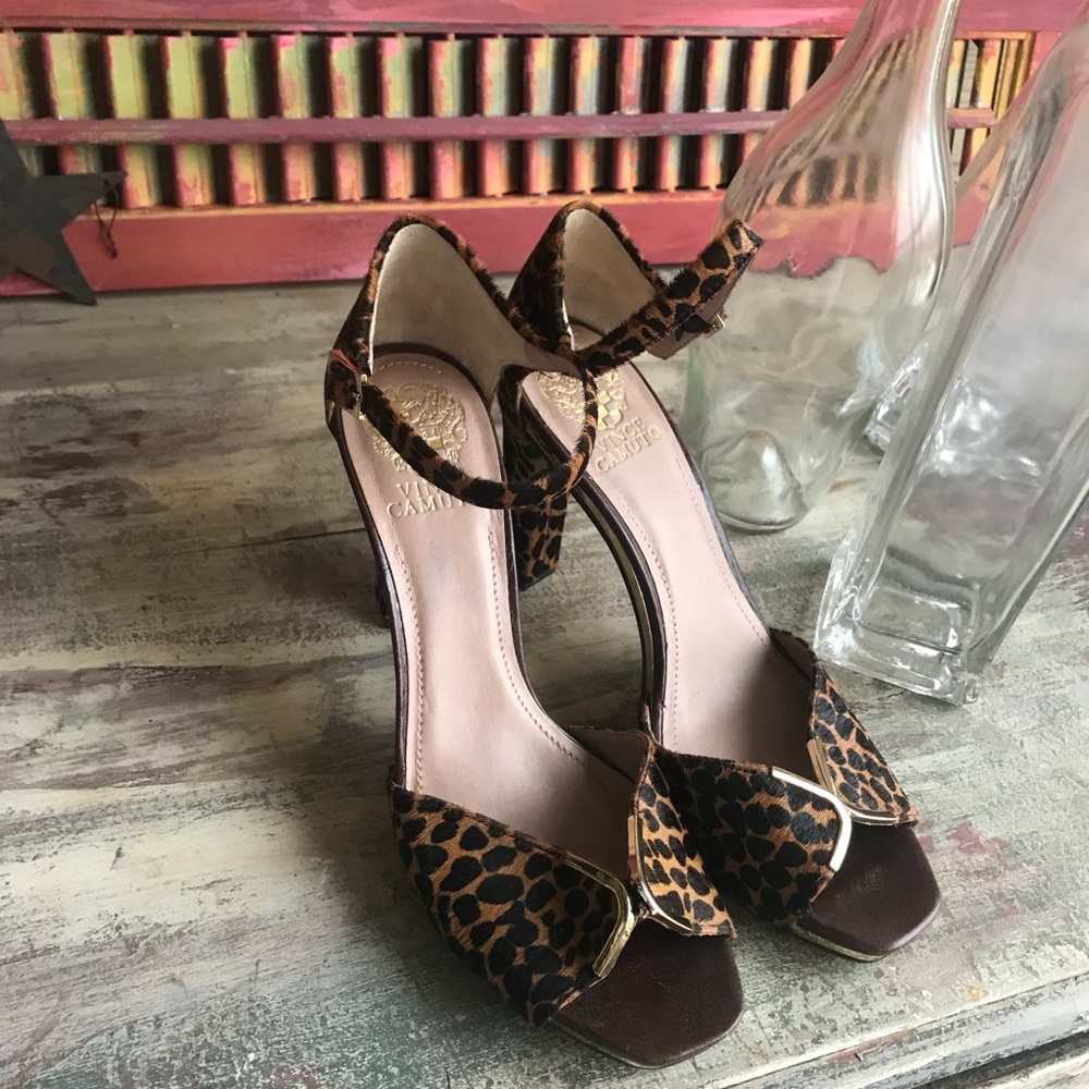 Leopard print leather sandals