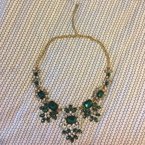 Statement necklace perfect!