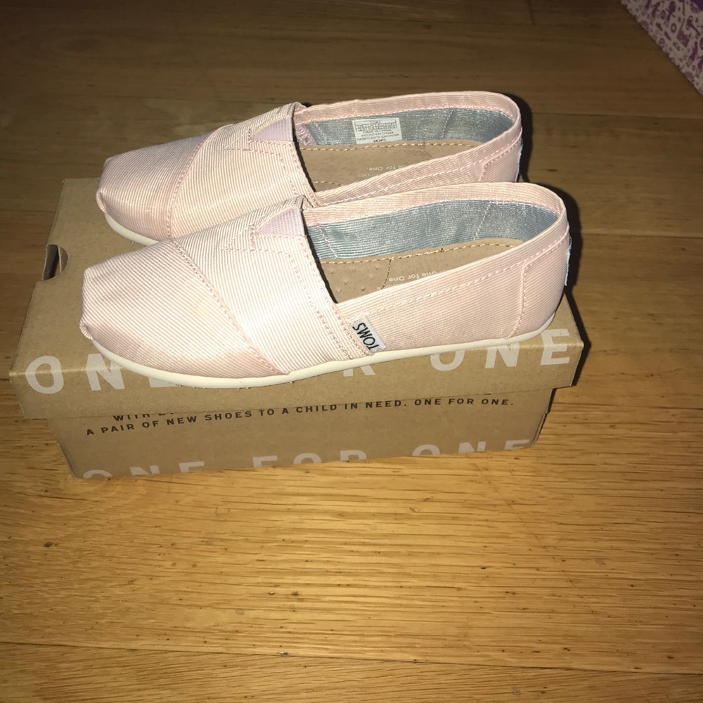 Toms