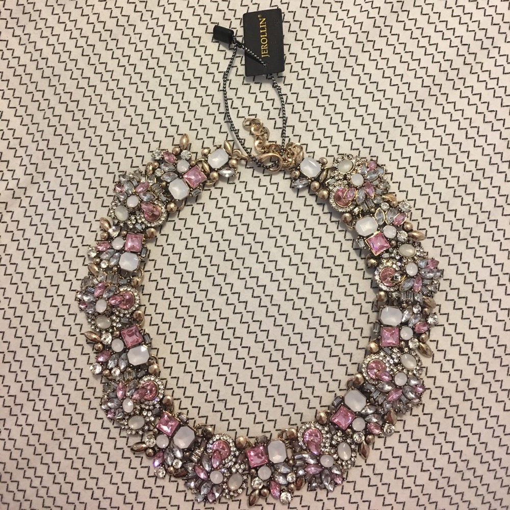 Girlie statement necklace