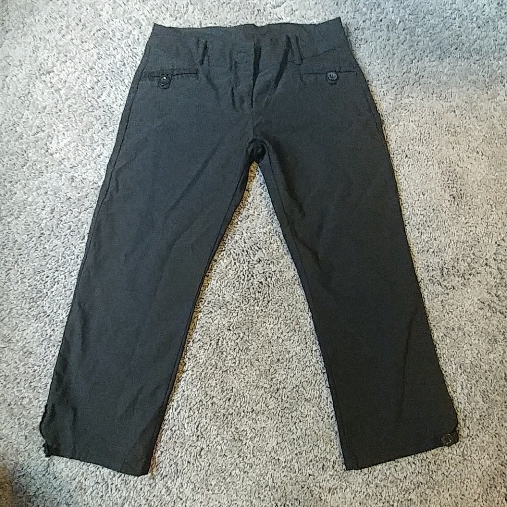 Stretch capris