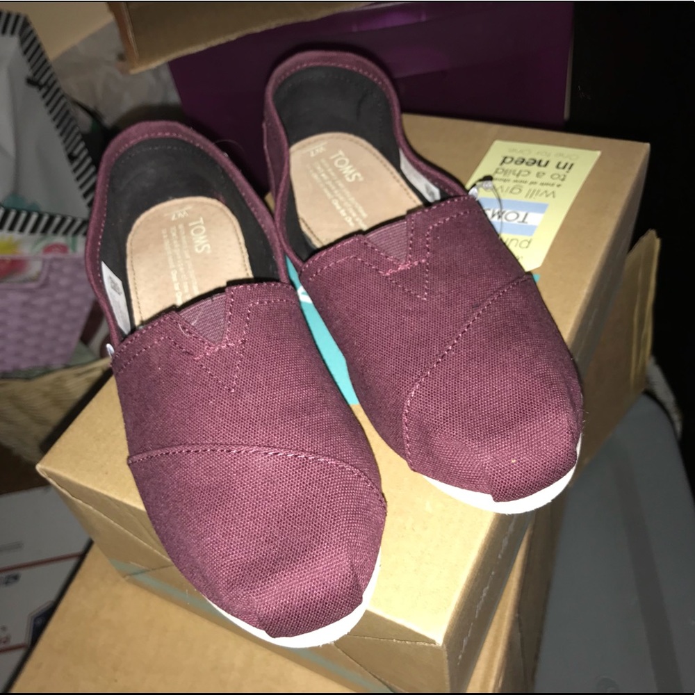 Toms