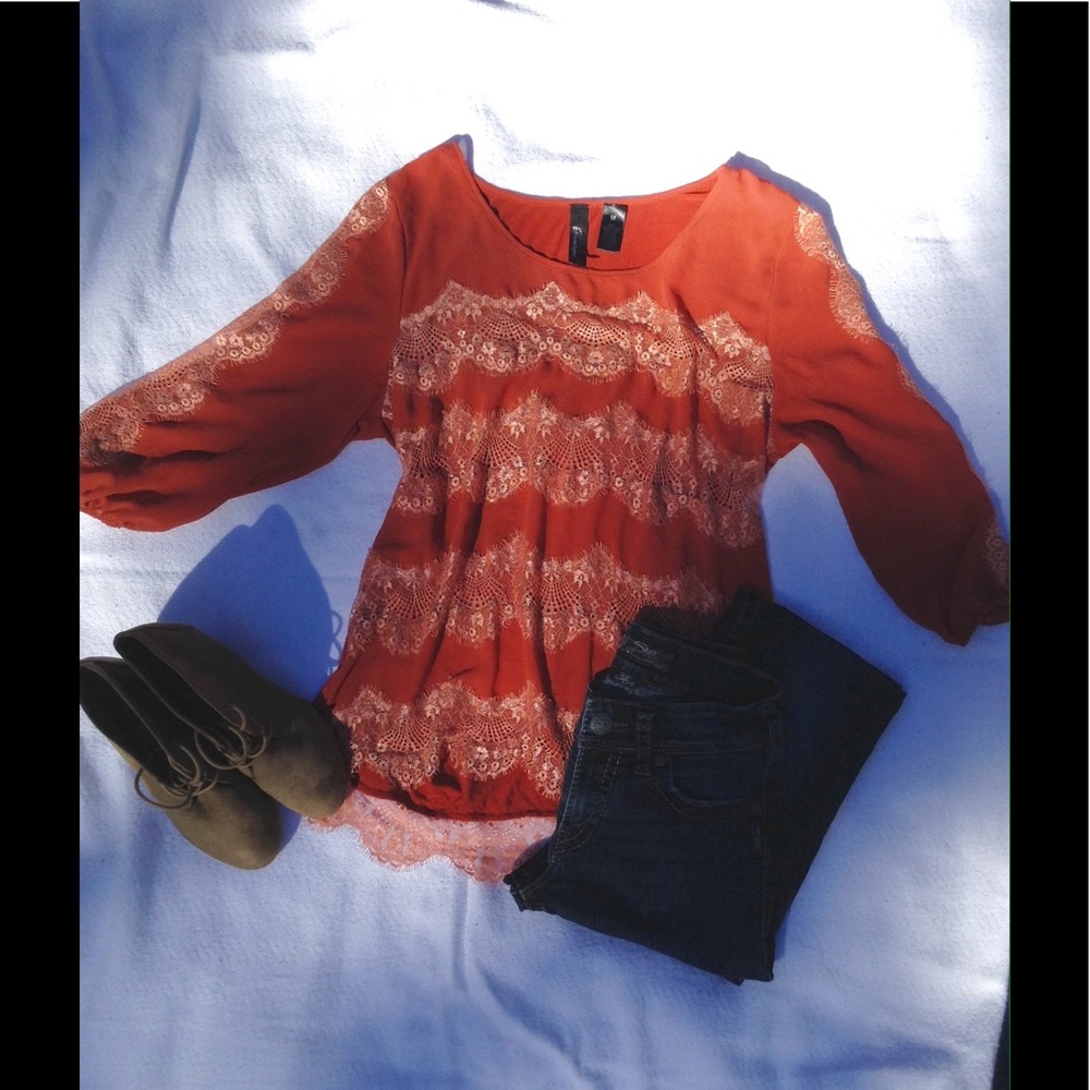 ✨HP✨BKE Boutique blouse - Picture 3 of 8