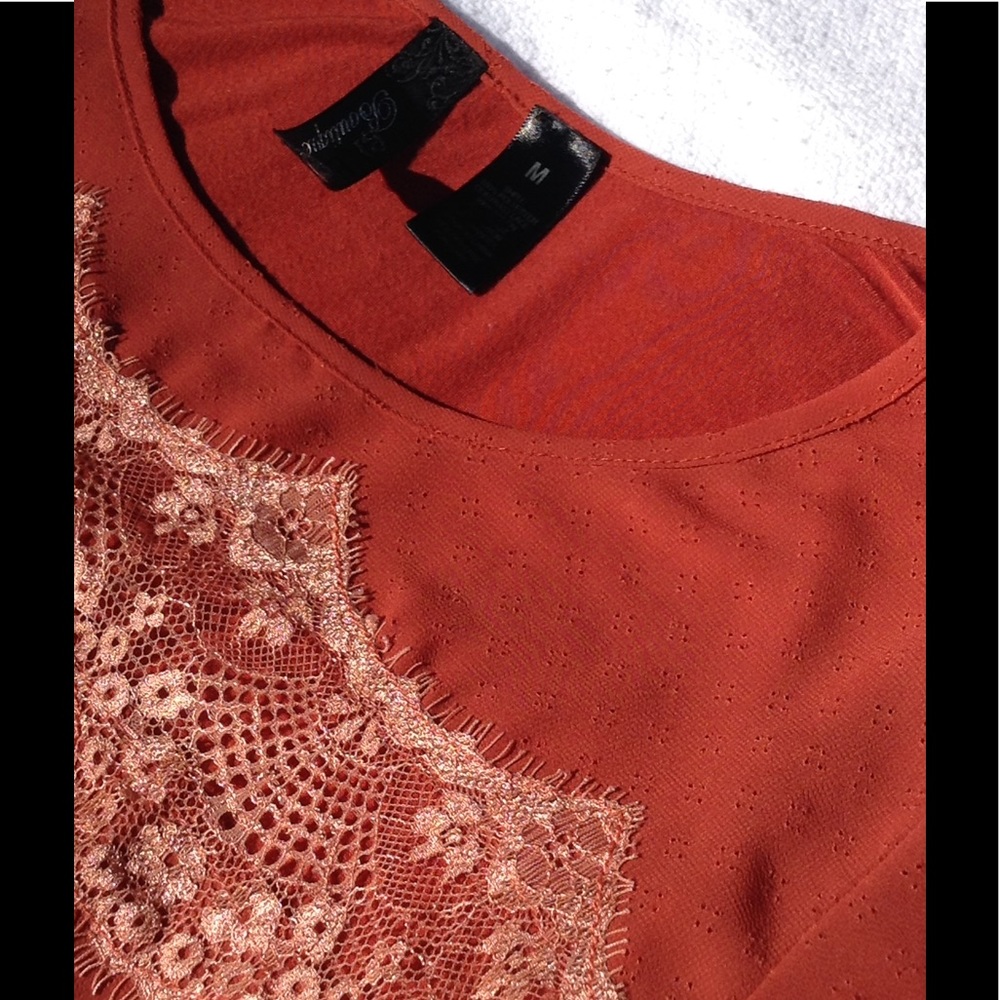 ✨HP✨BKE Boutique blouse - Picture 2 of 8