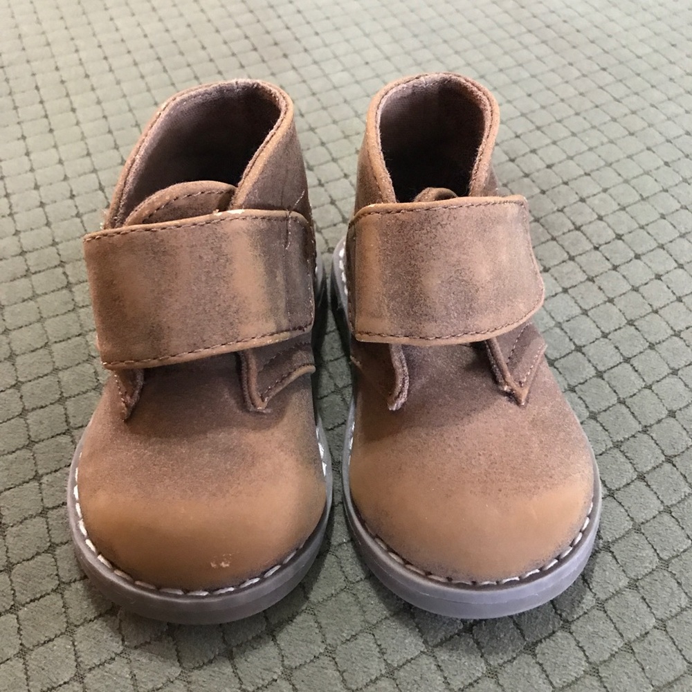Children's Place little boys' low top boot