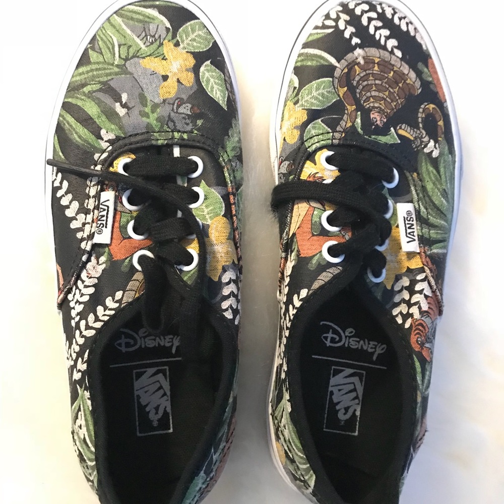 Boys Vans Size 2 Like New