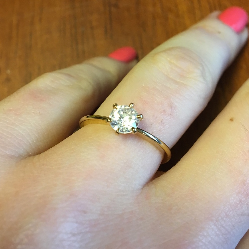🌻3/$12🌻 Gold Faux Diamond Costume Jewelry Ring