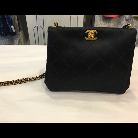 🎉FLASH SALE🎉AUTHENTIC vintge black satin Chanel - Picture 4 of 6
