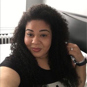 Meet your Posher, Deborah