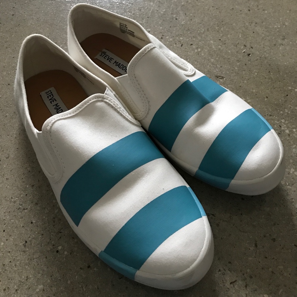 Steve Madden Slipons