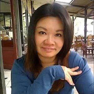 Meet your Posher, Efrina