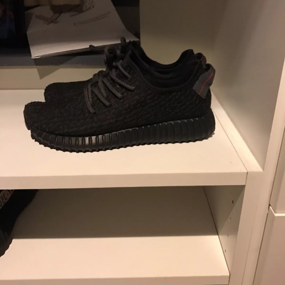 Pirate black yeezy size 8.5