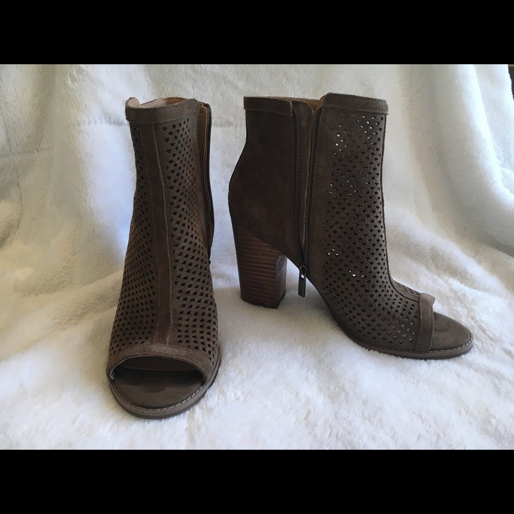 Lucky Brand Lakyn Bootie, genuine leather/suede