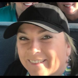 Meet your Posher, Debra