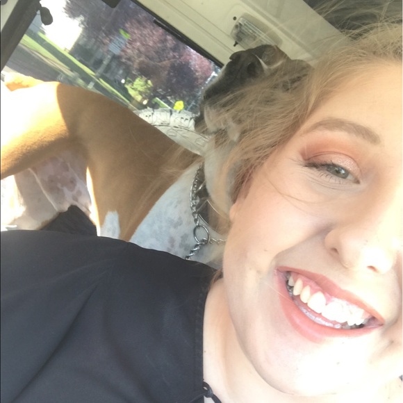 Meet your Posher, Emma - Picture 1 of 1