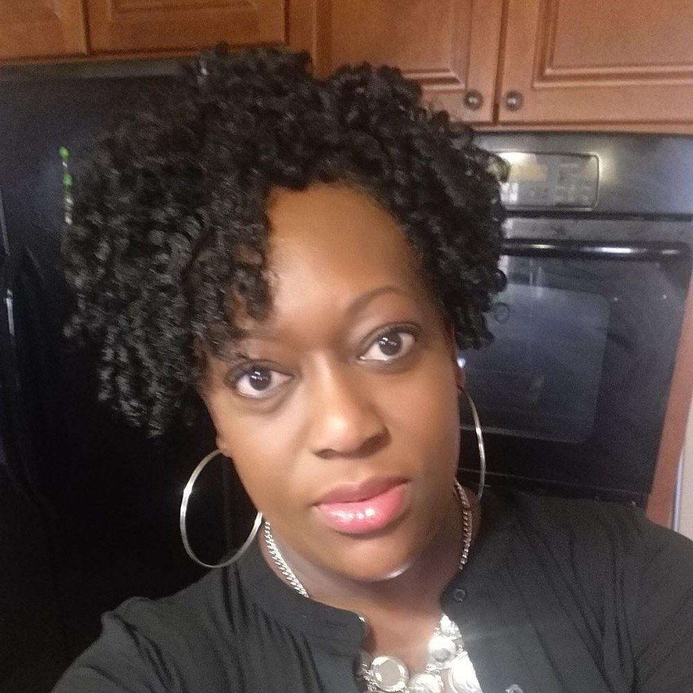 Meet your Posher, Lisa