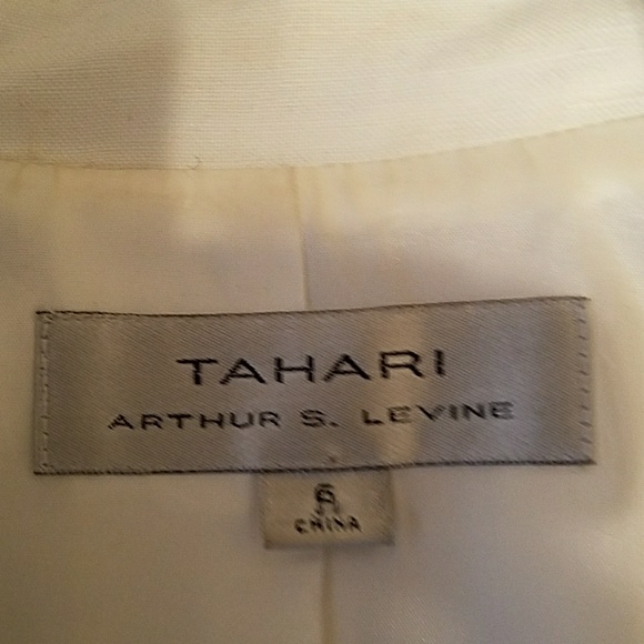 Tahari 3 piece suit - Picture 6 of 7