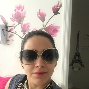 Meet your Posher, Daniela