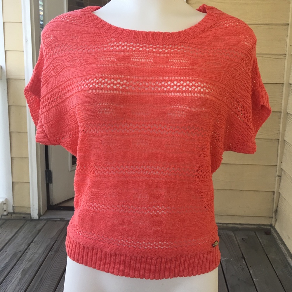 Guess short sleeve sweater small