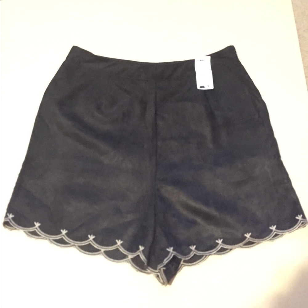 Black scalloped sueded shorts size S