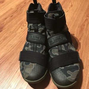 LeBron Soldier 10 Sz 13