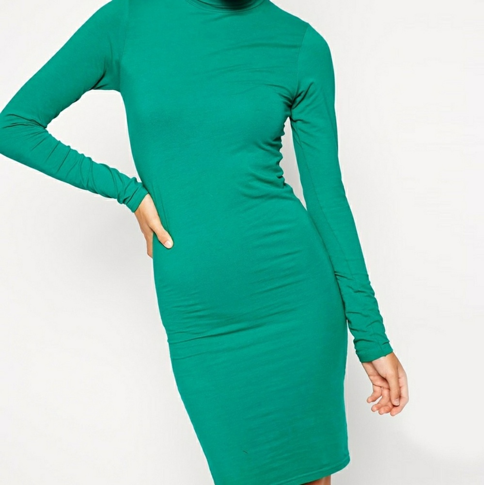 American apparel Turtle neck dress..new w out tag